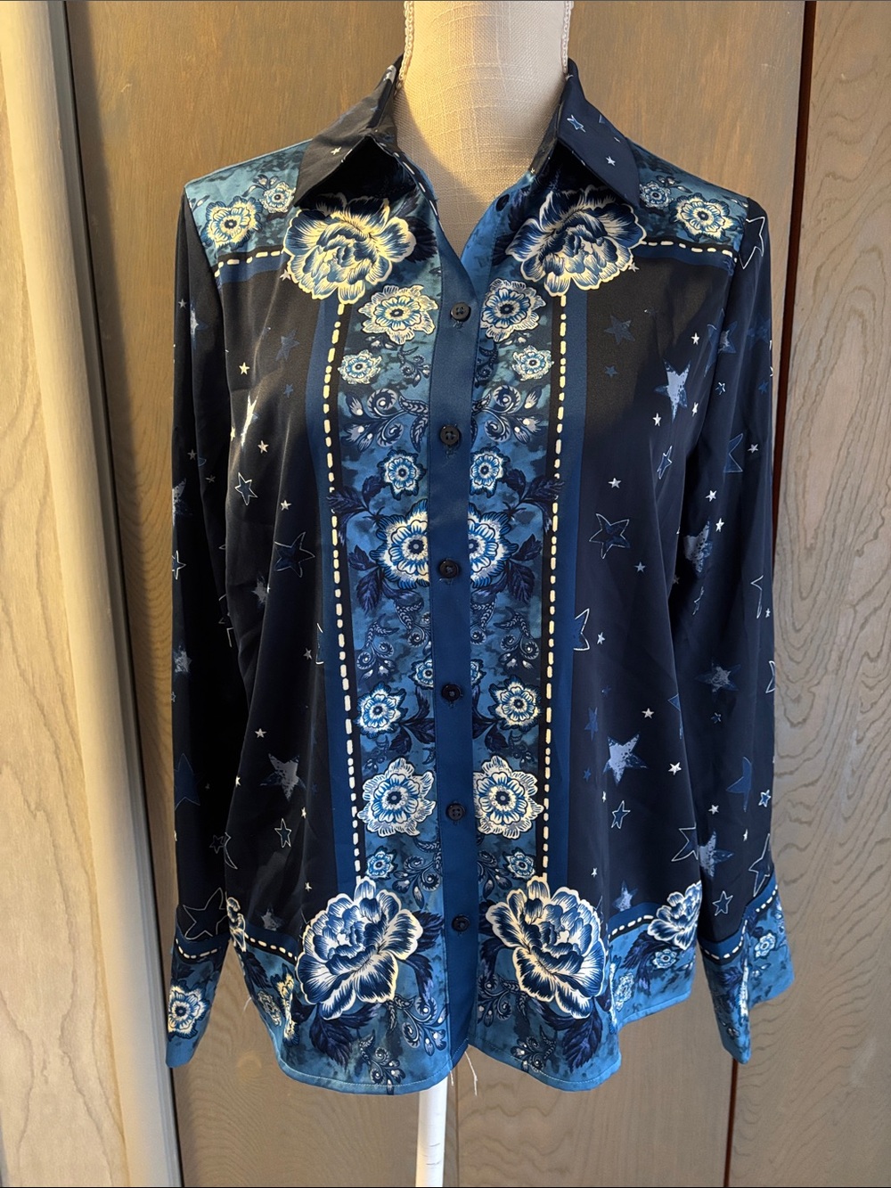 Rachel Zoe Celestial Star Print Floral Blouse Silky Button Up Long Sleeve Navy